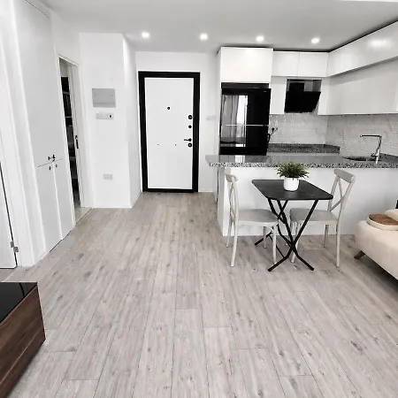Blu Wave 6 Long Beach, Within Walking Distance Of The Sea Lejlighed *